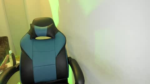 scarbadgirl_ online show from March 30, 2026, 3:18 am