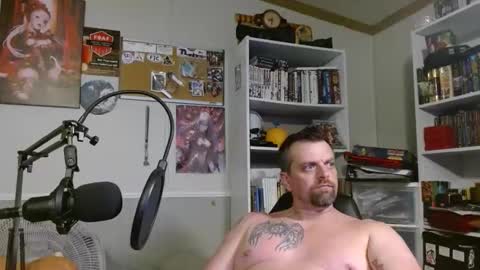 Snapshot of scarecrow2wm chatting on November 10, 2025, 5:17 am Kent Clark online show from November 10, 2025, 5:17 am