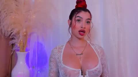 Snapshot of scarleett_jones chatting on October 22, 2025, 11:15 pm scarleett jones online show from October 22, 2025, 11:15 pm