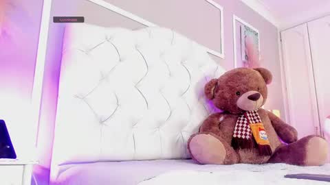 scarlet hill online show from December 5, 2024, 2:00 pm