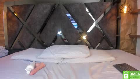 scarlet__jones_ online show from October 4, 2025, 8:18 pm