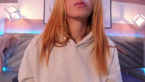 Snapshot of scarlet__rossi chatting on June 10, 2026, 3:18 am scarlet__rossi online show from June 10, 2026, 3:18 am