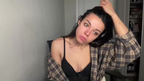 Sophie online show from May 3, 2026, 7:36 am