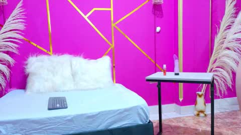 Snapshot of scarlet_dream5 chatting on February 7, 2026, 3:10 am Scarlet online show from February 7, 2026, 3:10 am