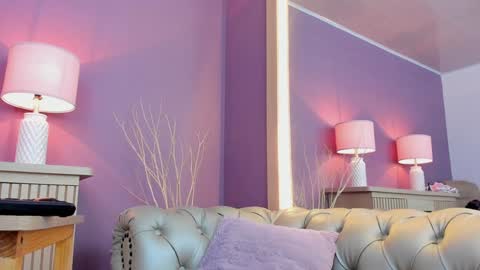 Scarlet Edwars online show from January 17, 2025, 7:05 pm