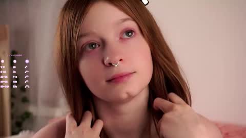 scarlet_fever10 online show from October 12, 2025, 11:31 am