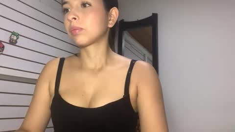 Snapshot of scarlet_muse18 chatting on March 25, 2026, 4:46 pm scarlet_muse18 online show from March 25, 2026, 4:46 pm