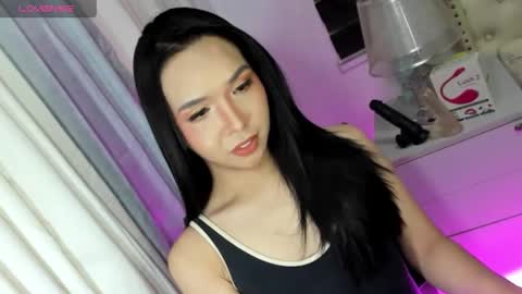 scarlet_sweet6969 online show from October 24, 2025, 8:27 pm