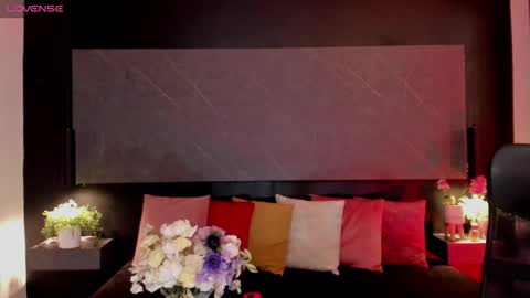 SCARLET online show from February 28, 2026, 4:02 am