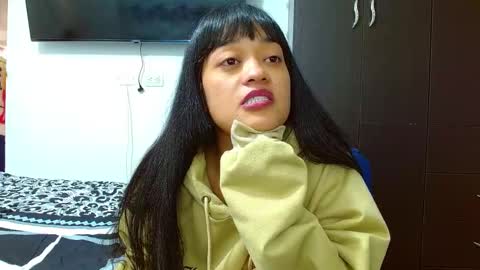 ScarletandRyan28 online show from January 4, 2025, 1:10 pm