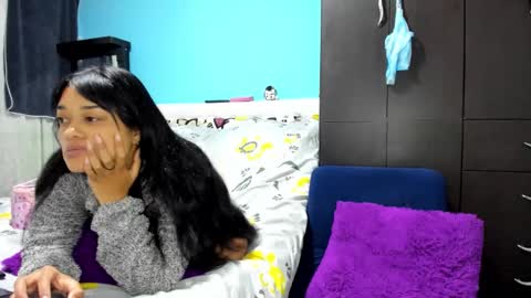 ScarletandRyan28 online show from November 16, 2025, 10:54 am