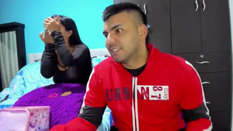 ScarletandRyan28 online show from December 2, 2025, 9:58 am