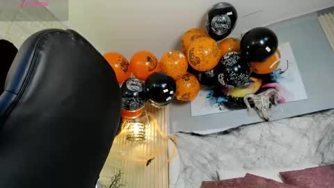 Scarlet online show from October 25, 2025, 3:40 pm