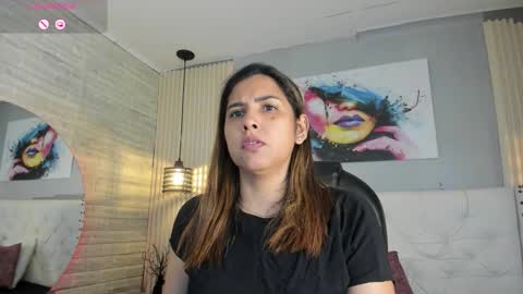 Snapshot of scarletbaker__ chatting on January 18, 2026, 9:35 am Scarlet online show from January 18, 2026, 9:35 am