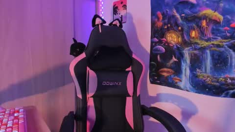 Snapshot of scarletblaze_ chatting on February 14, 2026, 3:58 am Scarlet online show from February 14, 2026, 3:58 am