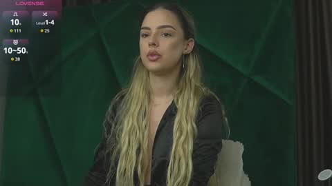 Scarlet online show from September 29, 2025, 10:14 pm