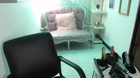 Scarleth online show from March 6, 2025, 9:14 am