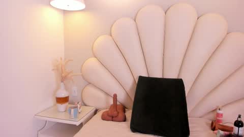 Snapshot of scarleth_fire chatting on February 19, 2026, 12:56 pm Scarleth online show from February 19, 2026, 12:56 pm