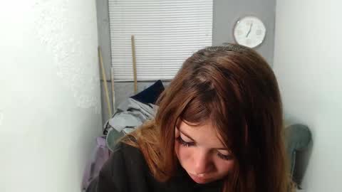 scarlethsexy69 online show from December 3, 2025, 2:08 am