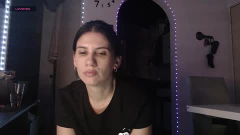 Snapshot of scarletmoons chatting on March 2, 2026, 5:08 am scarletmoons online show from March 2, 2026, 5:08 am