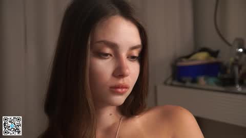 Scarlet online show from February 11, 2026, 10:37 pm