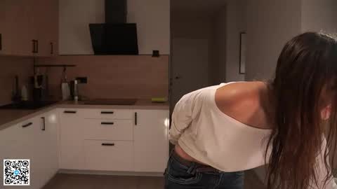 Scarlet online show from March 2, 2026, 9:54 pm