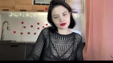 scarletpetal online show from February 18, 2026, 8:43 am
