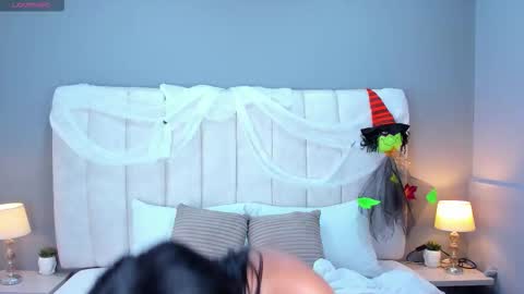 Scarlet online show from November 1, 2025, 4:14 am