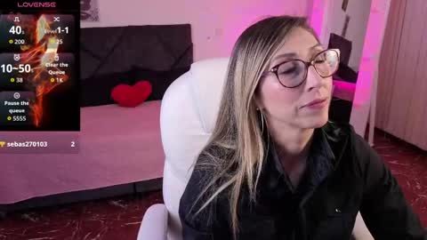 Snapshot of scarlett_079 chatting on May 10, 2026, 11:37 am Scarlett online show from May 10, 2026, 11:37 am