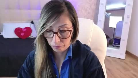 Snapshot of scarlett_079 chatting on May 13, 2026, 11:40 am Scarlett online show from May 13, 2026, 11:40 am