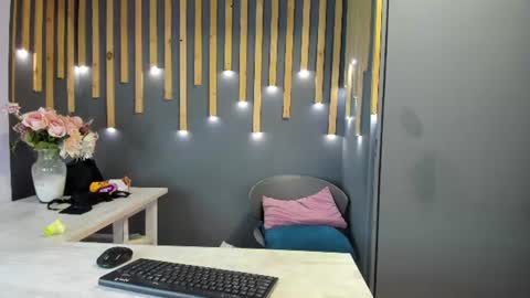 Snapshot of scarlett__2 chatting on June 15, 2026, 3:03 pm Scarlett online show from June 15, 2026, 3:03 pm