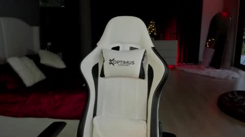 juli online show from January 15, 2026, 10:46 pm