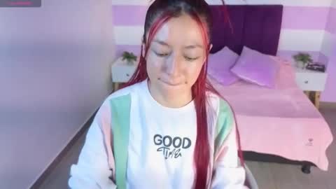 Scarlett online show from November 24, 2025, 1:22 pm