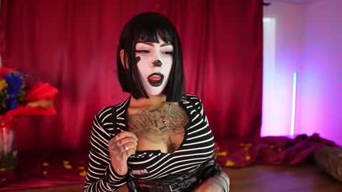 Scarlett Collins online show from February 15, 2026, 2:52 am