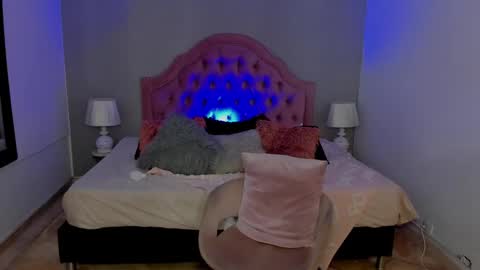 Snapshot of scarlett_dreamss7 chatting on February 18, 2025, 2:49 pm Scarlett online show from February 18, 2025, 2:49 pm