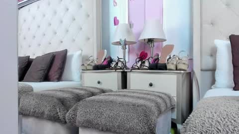 Snapshot of scarlett_leblanc_ chatting on May 4, 2026, 11:50 am scarlett_leblanc_ online show from May 4, 2026, 11:50 am