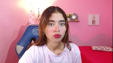 Scarlett 3 online show from January 8, 2026, 1:02 pm