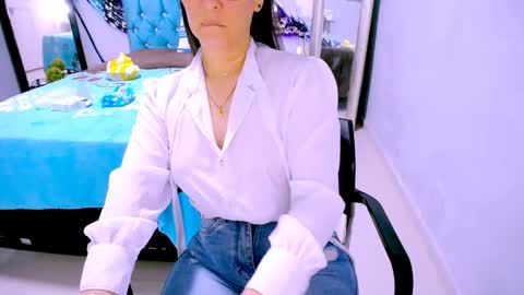 scarlet online show from February 9, 2026, 1:37 pm