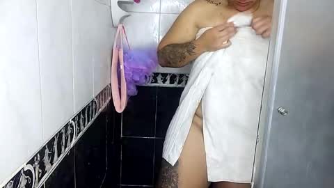 Snapshot of scarlett_tommy chatting on December 13, 2024, 8:37 pm scarlett_tommy online show from December 13, 2024, 8:37 pm