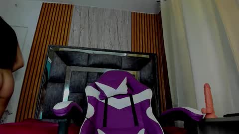 Scarlett zin follow me online show from February 20, 2026, 6:30 pm