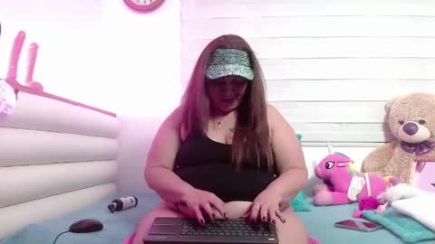scarlettbooty online show from June 6, 2026, 11:15 am