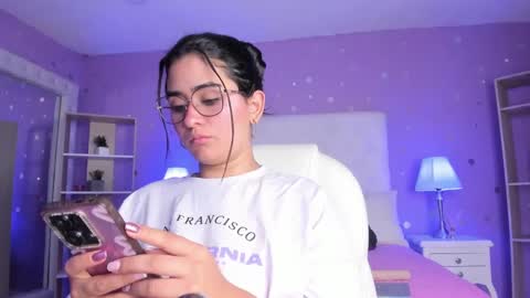 Scarlette  online show from September 25, 2025, 3:32 am