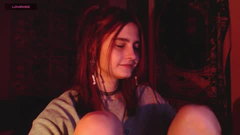 Scarlett online show from October 30, 2025, 7:25 pm