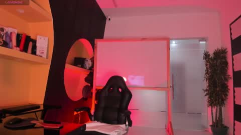 Scarlett Hot online show from September 26, 2025, 12:09 pm