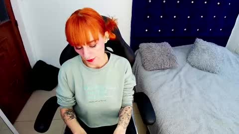 Snapshot of scarlettmilf_cg chatting on September 15, 2025, 1:11 pm Scarlett online show from September 15, 2025, 1:11 pm