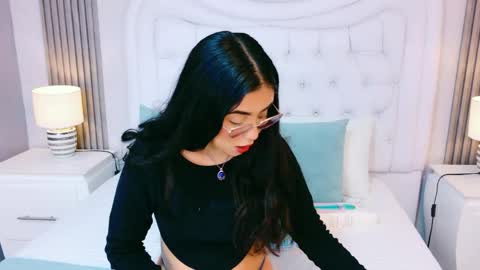 Snapshot of scarlettpetrovaa chatting on April 30, 2026, 11:27 am Scarlett Petrova online show from April 30, 2026, 11:27 am