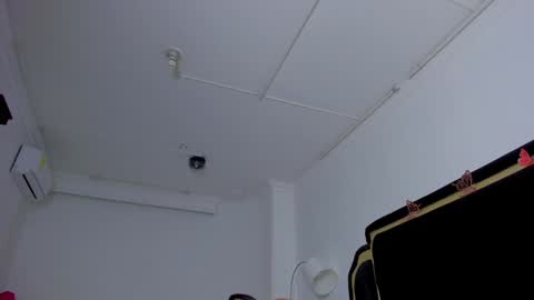 Snapshot of scarlettross_ chatting on December 16, 2024, 6:38 pm Scarlett Ross  online show from December 16, 2024, 6:38 pm
