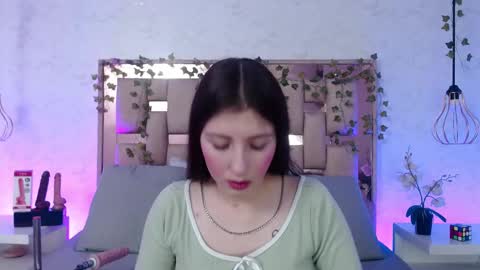 Snapshot of scarlettroxx chatting on September 12, 2025, 11:32 am Scarlet online show from September 12, 2025, 11:32 am