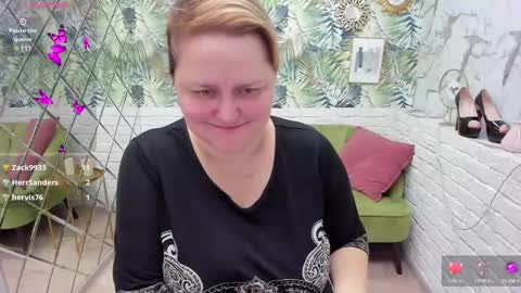 Snapshot of scarlettsoft chatting on February 3, 2025, 12:03 pm Scarlett online show from February 3, 2025, 12:03 pm