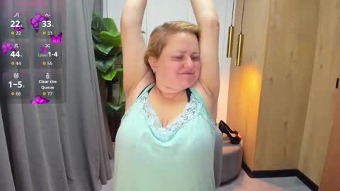 Snapshot of scarlettsoft chatting on October 10, 2025, 5:28 am Scarlett online show from October 10, 2025, 5:28 am